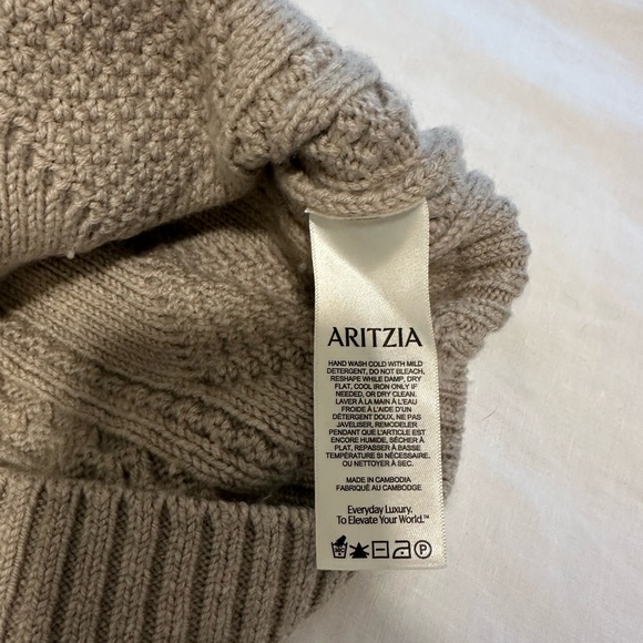 Aritzia Beige Cable Knit Sweater - Picture 4 of 6